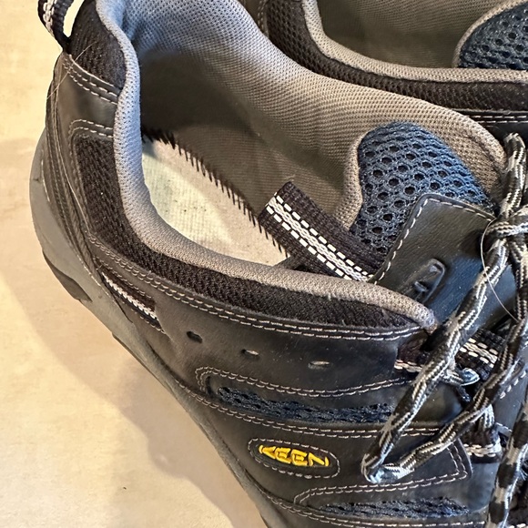 Keen Men\'s Hiking Shoes Lace Up Navy Blue